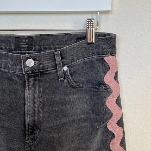 Citizens of Humanity Demy High Rise Cropped Flare Jeans in Date Night Pink Wave - Picture 6 of 12